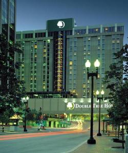 DoubleTree by Hilton Hotel & Executive Meeting Center Omaha-Downtown, Omaha