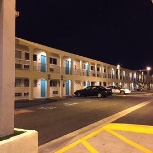 Executive Inn & Suites