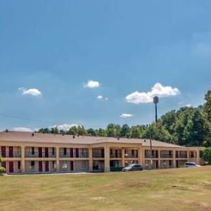 Hotels near Brightmoor Healthcare Amphitheater - Econo Lodge