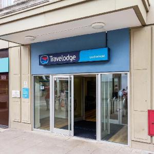 Hotels near The Leatherhead Theatre - Travelodge Leatherhead