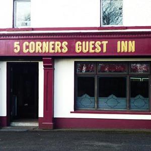 5 Corners Guest Inn