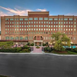 Hotels near William B. Greene Jr Stadium - Carnegie Hotel