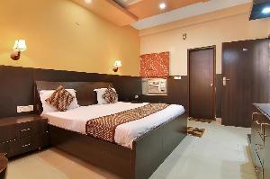 OYO 576 Hotel Silverline, Gurgaon