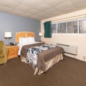 Hotels near Nashawtuc Country Club - Bedford Motel