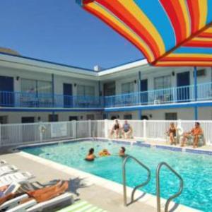 White Caps Motel
