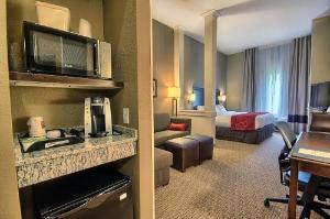 Comfort Suites Marietta-Parkersburg, Marietta