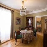 Central Vintage and Country Apartments Vladimir