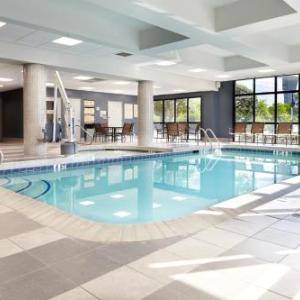 atlanta hotels with indoor pool and balcony