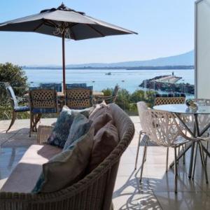 'The View' on Bikini Beach Seafront 2 bedroom Sleeps 4