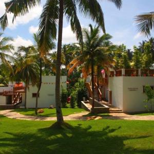 Underneath The Mango Tree - Beach and Spa Resort