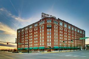 Drury Plaza Hotel Broadview Wichita, Wichita