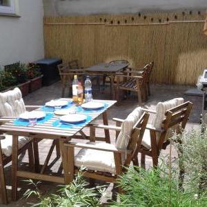 1-Zimmer-Apartment-2-Hochparterre