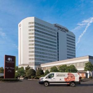 DoubleTree By Hilton Fort Lee/George Washington Bridge