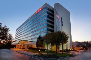 Hilton Greenville, Greenville