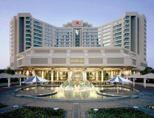 Hilton East Brunswick, East Brunswick
