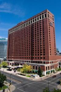 Hilton Minneapolis, Minneapolis