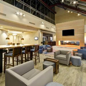 Hotels near Mabee Center - Crowne Plaza Tulsa Hotel Southern Hills