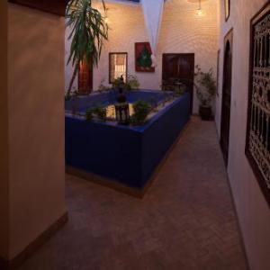 Riad Hna Ben Saleh - Traditional Guest House near Jemaa el-Fnaa Square