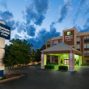 Holiday Inn Express Hotel & Suites Bentonville