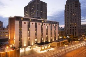 DoubleTree by Hilton Milwaukee Downtown, Milwaukee