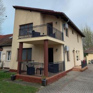 Balaton Apartmanház