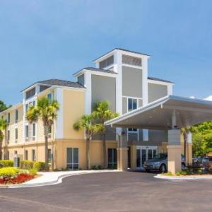 Hotels near West Ashley High School - Holiday Inn Express Charleston US Highway 17 & I-526