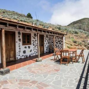 House with 2 bedrooms in La Gomera with wonderful mountain view enclosed garden and WiFi 5 km from the beach