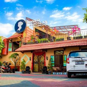 Omah Njonja Bed & Brasserie