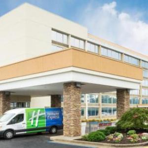 Hotels near Laidley Field - Holiday Inn Express Charleston-Civic Center