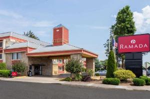 Ramada by Wyndham Portland, Portland