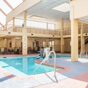 Clarion Hotel Broken Arrow - Tulsa