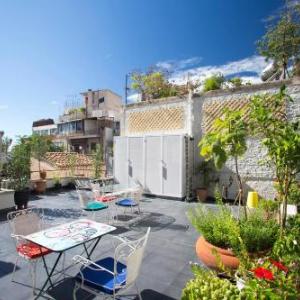Lovely two-bedroom apartment with roof garden! EP7