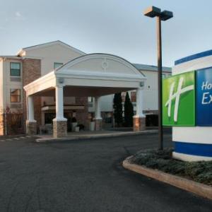 Holiday Inn Express Vernon-Manchester