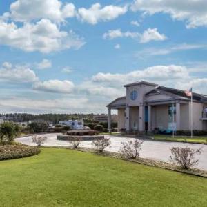 Hotels near HTC Center - Econo Lodge at the University
