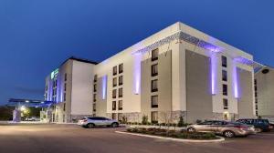 Holiday Inn Express & Suites Jackson Downtown - Coliseum, an IHG Hotel, Jackson