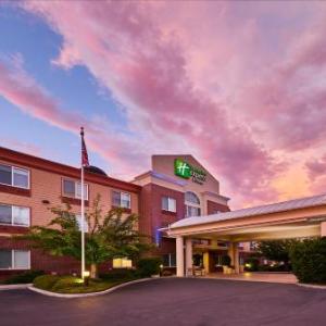 Jackson County Fairgrounds Oregon Hotels - Holiday Inn Express Hotel & Suites Medford-Central Point by IHG