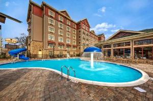 Black Fox Lodge Pigeon Forge, Tapestry Collection by Hilton, Pigeon Forge