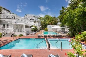 Nyah - Adult Exclusive, Key West
