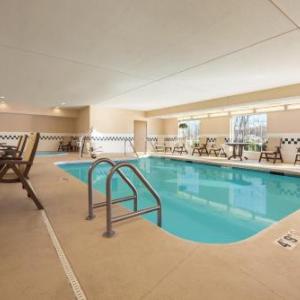 Country Inn & Suites by Radisson Clinton IA