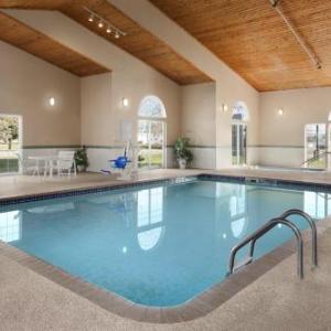 Country Inn & Suites by Radisson Fort Dodge IA