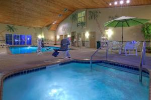 Country Inn & Suites by Radisson, Waterloo, IA, Waterloo