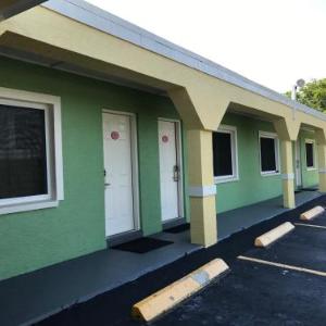 Hotels near Alan Shepard Park - Apollo Inn - Cocoa