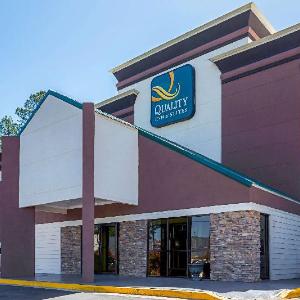 Quality Inn & Suites Near Six Flags East