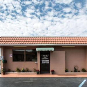 Hotels near MIDFLORIDA Credit Union Event Center - Rodeway Inn Fort Pierce US Highway 1