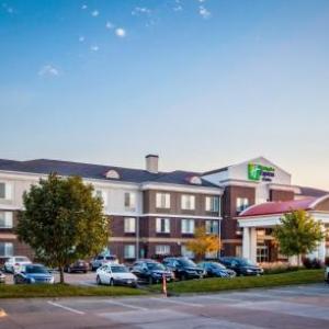 Hotels near Prairie Meadows - Holiday Inn Express Hotel & Suites Altoona-Des Moines