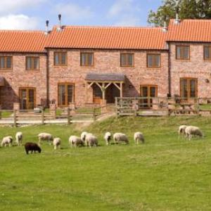 Hull Minster Hotels - Red House Farm Cottages