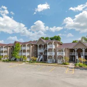 Hotels near Mansion Night Club Barrie - Carriage Ridge Resort & Carriage Hills Resort