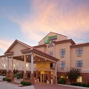 Holiday Inn Express & Suites Kerrville