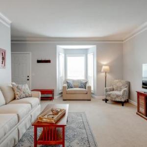 Long Blvd Condo Unit E3