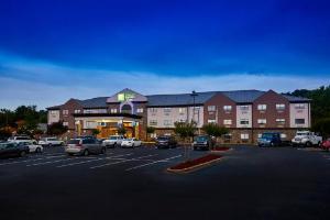 Holiday Inn Express & Suites Birmingham South - Pelham, an IHG Hotel, Pelham
